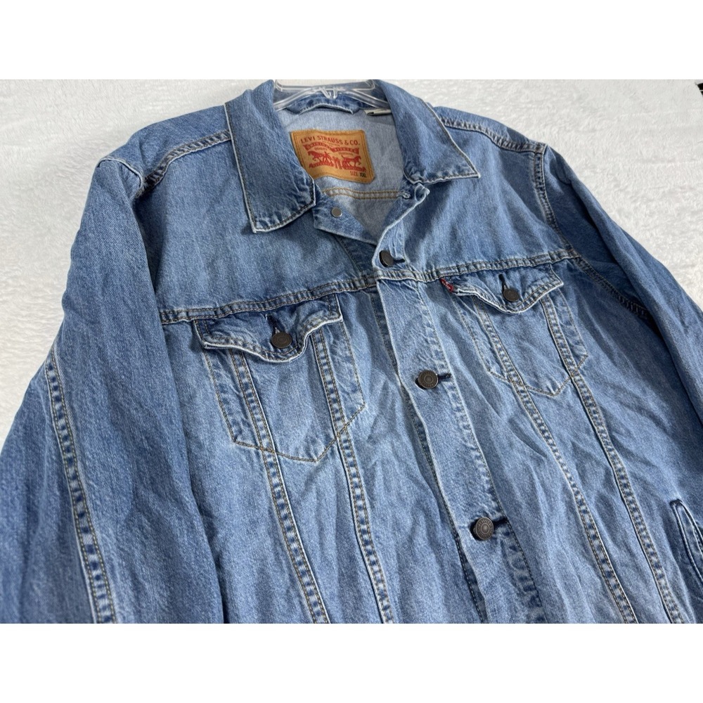Levi's Trucker Jacket Mens XXL *Fits XL* Faded Wash Outerwear Classic Button Up